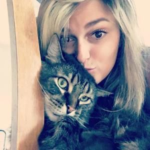 Meet your Posher, Ashley